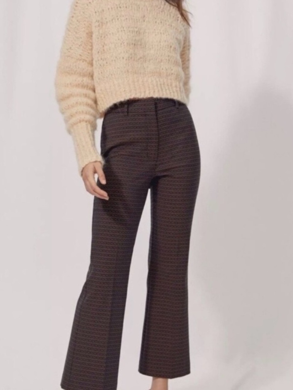 Aritzia Wilfred Baroque Cropped Flare Pant in size 0